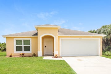 3051 FITZPATRICK AVE S W PALM BAY, FL 32908
